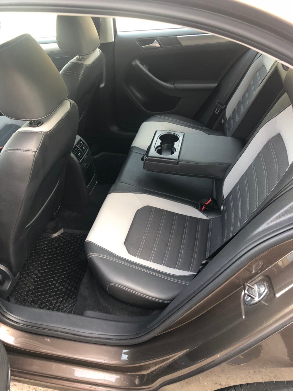 Volkswagen Jetta в аренду