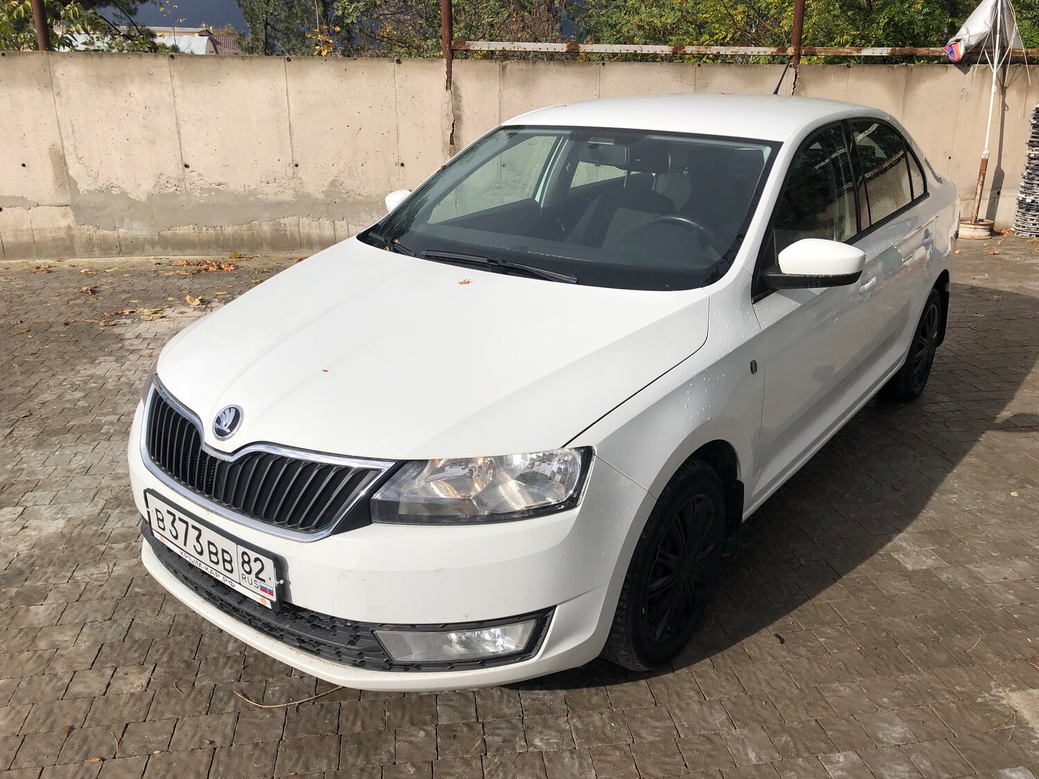 Skoda Rapid в аренду — надёжный спутник для Крыма