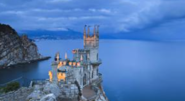 Дворец-замок «Ласточкино гнездо» в Ялте