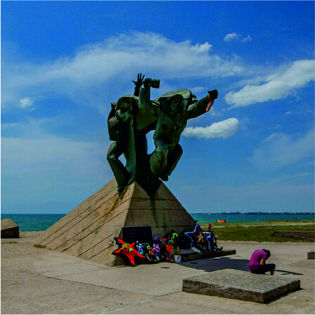 Памятник евпаторийскому десанту