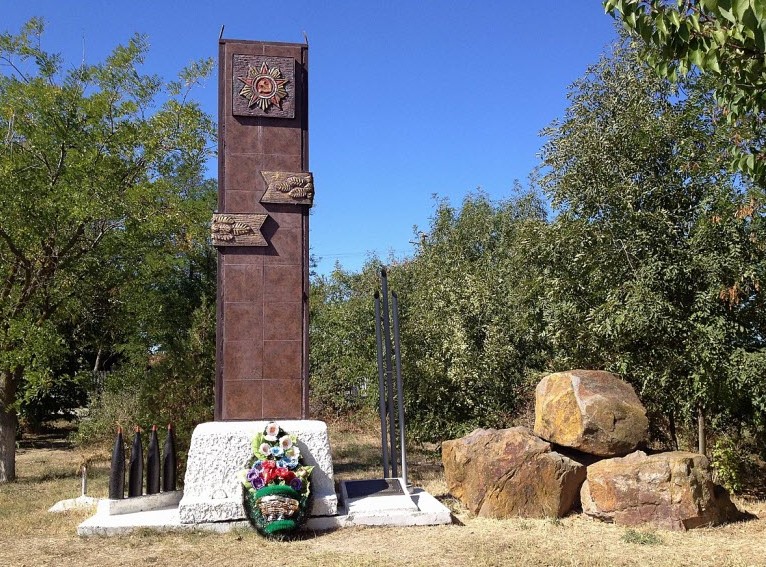 Стела на месте 54-й береговой батареи